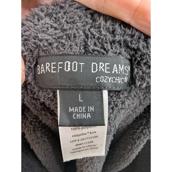 Barefoot Dreams CozyChic Baja Shorts Mens Large Grey Excellent Striped - Size L - Picture 5 of 5